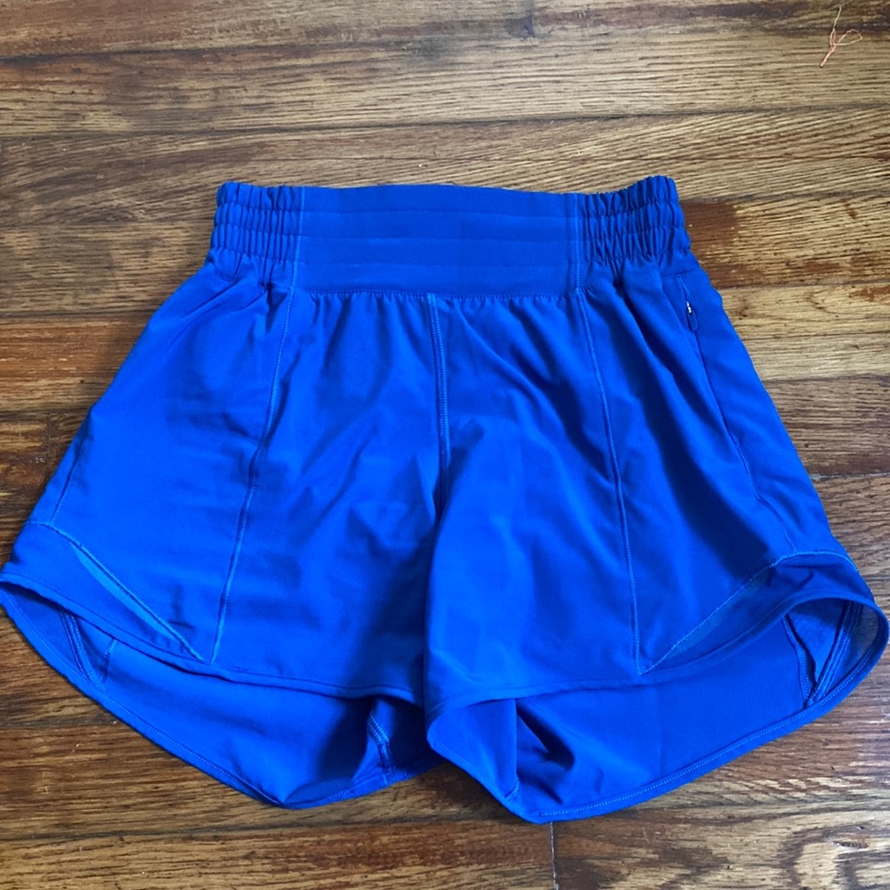 SYMPHONY BLUE HOTTY HOT HR LULULEMON SHORTS